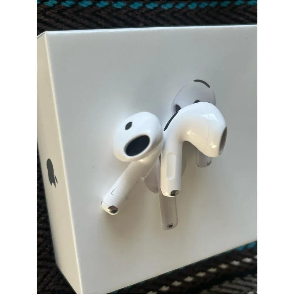 Apple AirPods 4 ANC Active Noise Cancellation USB-C With Box Bluetooth